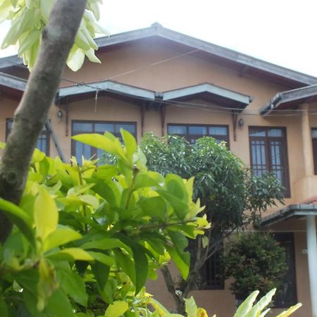 Hillsview Rest & Guest House Matale Exterior foto